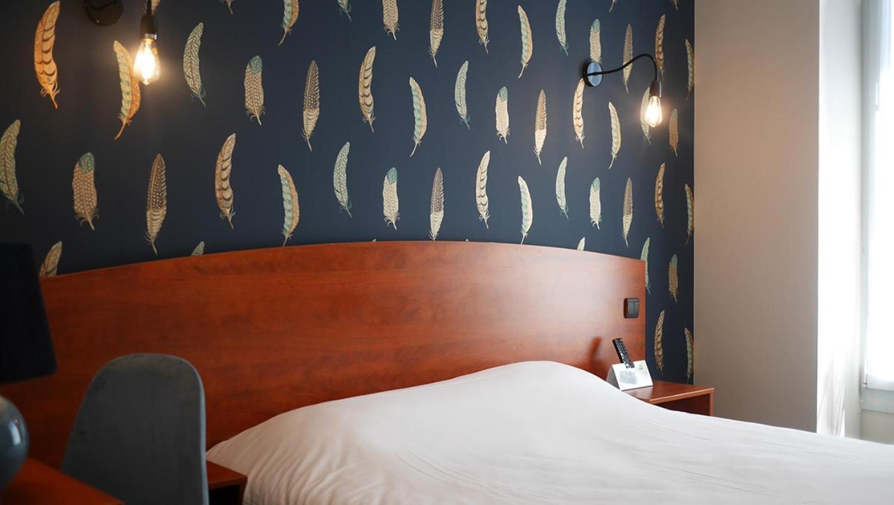 Logis Saint Louis Hotel La Suze-sur-Sarthe ภายนอก รูปภาพ