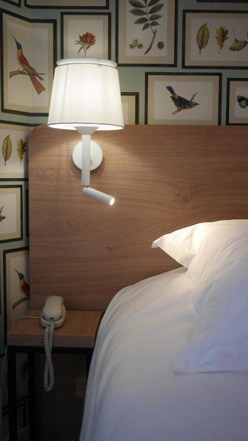 Logis Saint Louis Hotel La Suze-sur-Sarthe ภายนอก รูปภาพ
