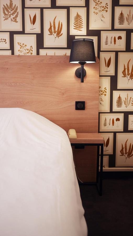 Logis Saint Louis Hotel La Suze-sur-Sarthe ภายนอก รูปภาพ